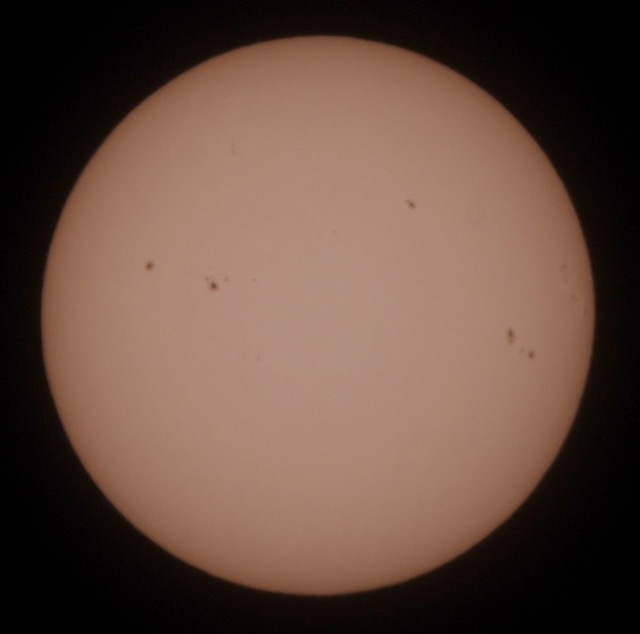 2023年2月12日の太陽面（DMC-GM5, Tokina SZX 400, F8, ND100000, ISO200, 1/1000)