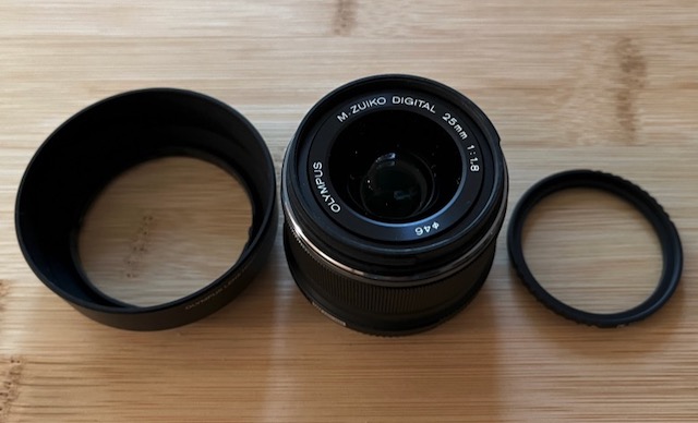 M.Zuiko Digital 25mm F1.8 MFT レンズ